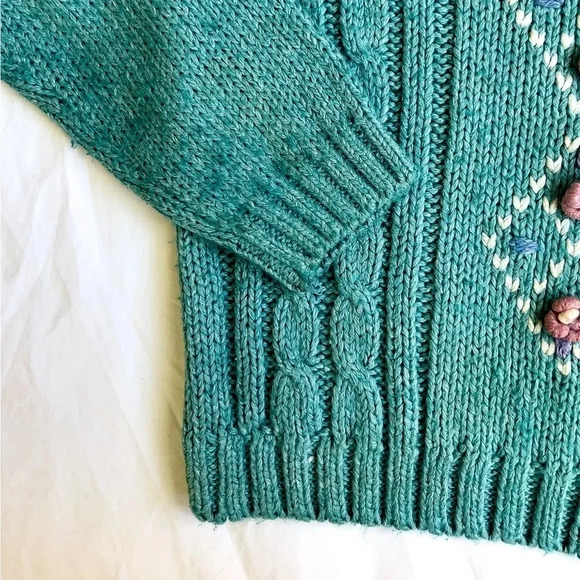 VINTAGE 80’s Chunky Knit Sweater - Picture 2 of 6